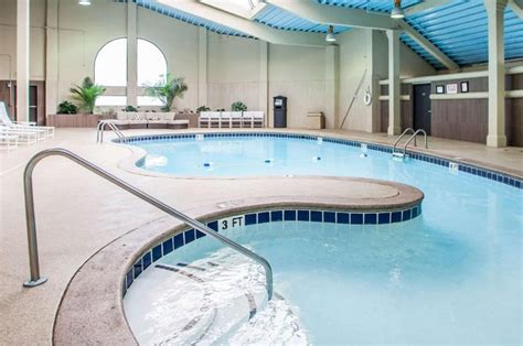 25 Hotels with Indoor Pools in Nashville, TN