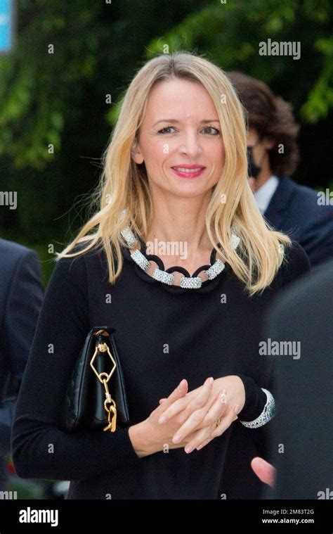 Foto De Archivo Delphine Arnault Llega A La Cena De Fragancias De