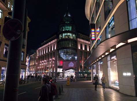 Shopping Street In Dusseldorf at Fernande Frank blog