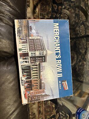 Walthers Cornerstone Ho Scale Building Structure Kit Merchants Row Ii