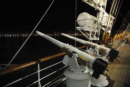 Andrés Bonetti Fragata ARA Libertad visita Puerto Madryn