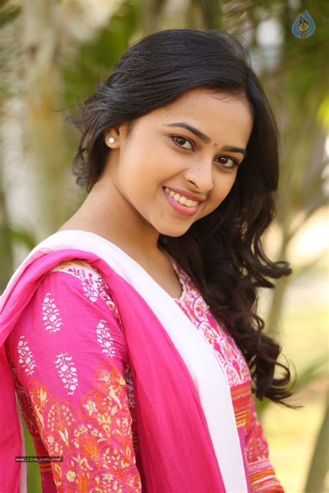 Sri Divya Photos Photo 12 Of 54