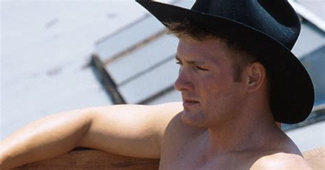 Spazio Gay Foto Filmati Racconti E Annunci Racconti E Storie Vere Gay Rito Di Iniziazione