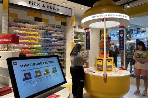 Lego Discovery Center Opens In Springfield Ushering In New Era For