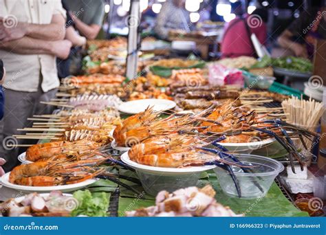 Les Aliments De La Rue De La Tha Lande Aliments D Nomment Grill Le