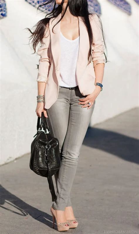 Outfit Con Pantalón Gris 27 Looks De Moda Para Mujeres Con Actitud