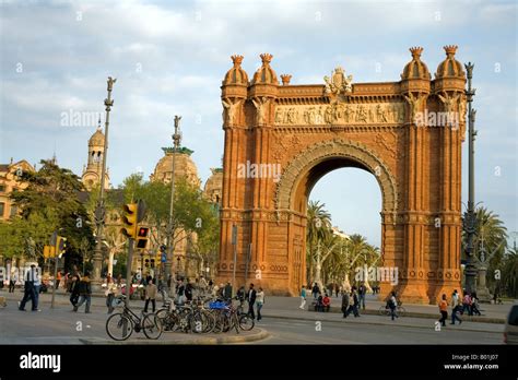 Arc De Triomf Triumphal Arch Barcelona Spain Stock Photo Alamy