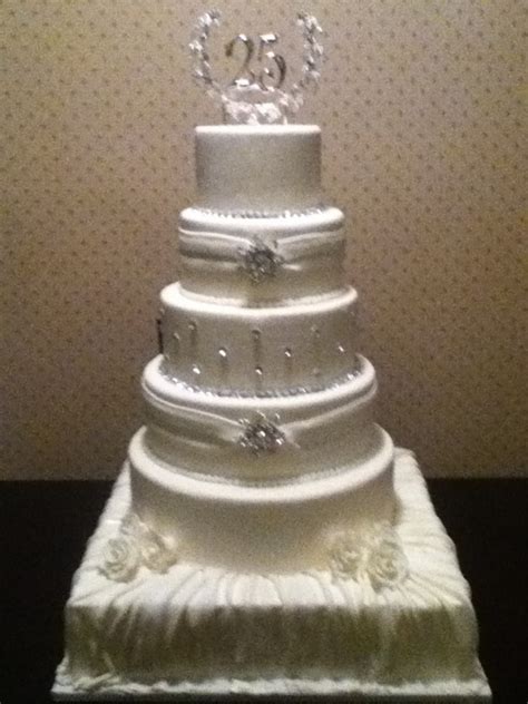 25Th Wedding Anniversary Cake - CakeCentral.com