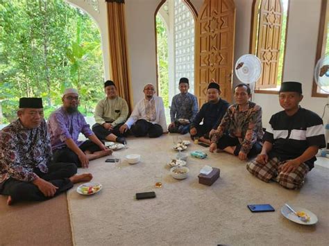 Pernikahan Kedua Ustadz Dr Aris Munandar Dengan Dr Ferihana