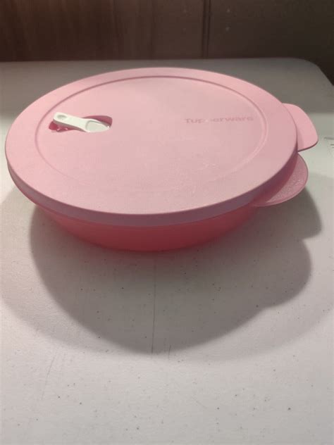 Tupperware Divided Microwaveable Round Crystalwave Plus Divided Dish