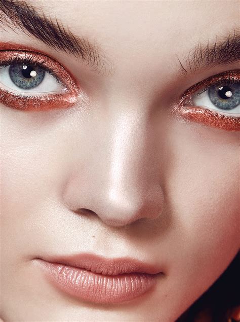 How To Make Metallic Makeup Feel New Again - FASHION Magazine