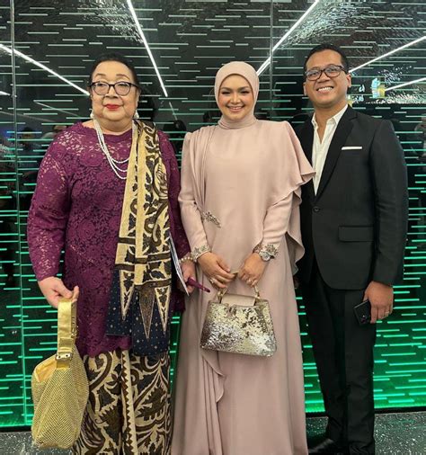 Siti Nurhaliza Terharu Segan Dipuji Anwar Ibrahim Kosmo Digital