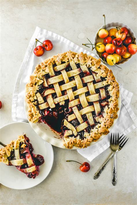 Sweet Rainier Cherry Pie (Vegan) – Sincerely Tori