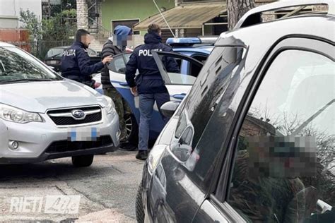 Tenta Di Rubare All Interno Di Auto Parcheggiate Arrestato In