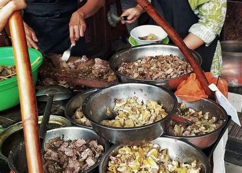 Ini 4 Empal Gentong Paling Terkenal Di Cirebon Jawa Barat Empalnya