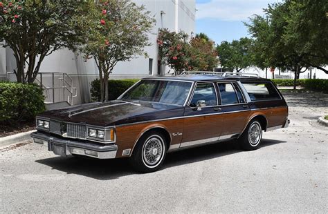 1988 Oldsmobile Custom Cruiser | Orlando Classic Cars