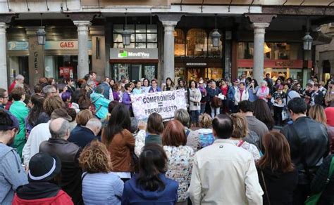 M S De Mil Personas Piden En Castilla Y Le N M S Presupuesto Para