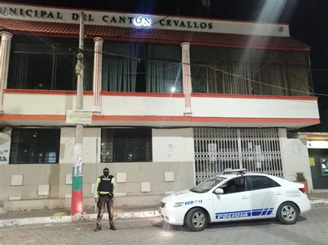 Policía Ecuador on Twitter PATRULLAJES EN LA NOCHE Garantizamos la