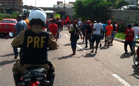 FOTOS RevoltadoBusão e MST protestam nesta quinta 23 em Natal