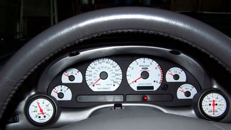 16 Types of Car Gauges On a Dashboard (and Their Meanings)