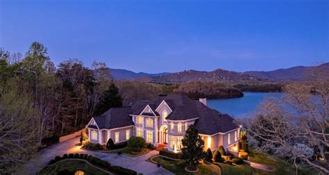 Atlantas Top Luxury Real Estate Agents Of Berkshire Hathaway