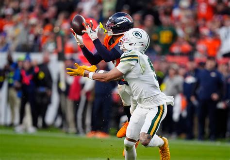 Sales experts explain why packers vs chicago bears tickets cost more 23