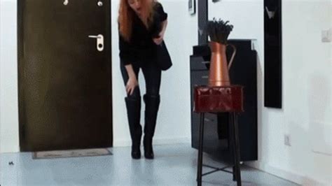 LEG CAST SPRAINED ANKLE Videos And Porn Clips Clips Sale