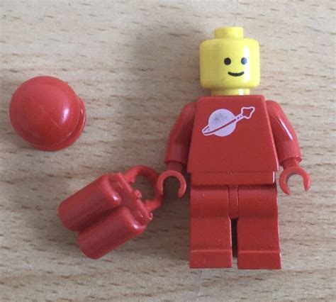 LEGO Classic Space Minifigur Rot Red Sp005 Astronaut EBay