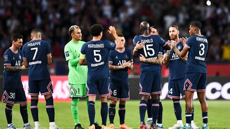 Une Star Du Psg Vers La Sortie Il Vend La M Che Le Sport