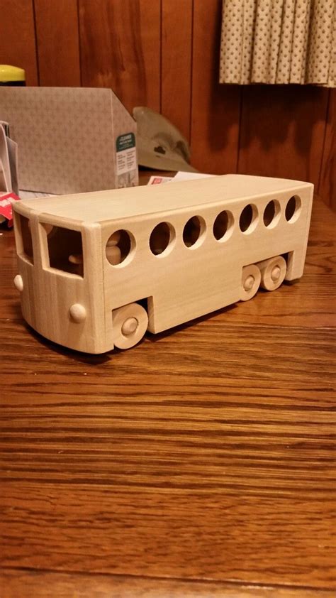 Wooden toy bus | Kids wooden toys, Wooden toys, Wooden toys plans