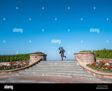 Statue of legendary comedian Eric Morecambe of comedy duo Morecambe and ...