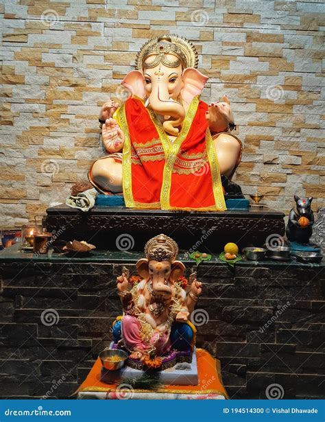 La Atractiva Escultura De Lord Ganesha Ganpatifestival2020 Sadashivpeth