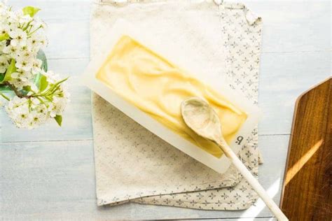 Soapmaking For Complete Beginners Straightforward And Step By Step