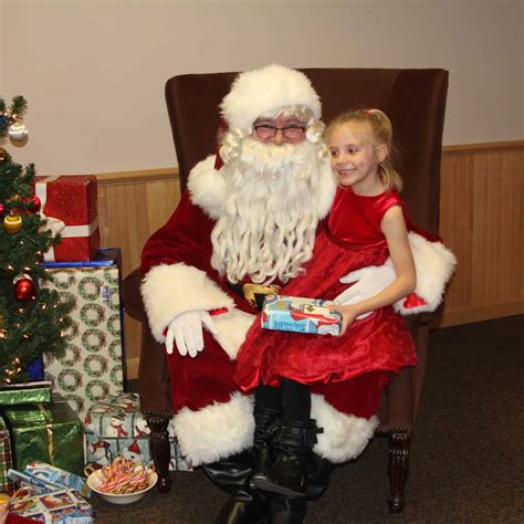 Santa with Kids - Santa Claus Naturally