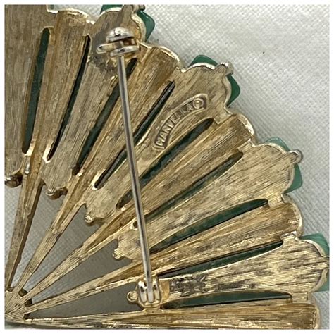 Vintage Marvella Gold Tone Green Glass Asian Fan Brooch 3339 HB16