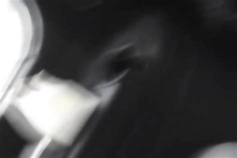 Mature Baise Dans Une Voiture En Plein Paris