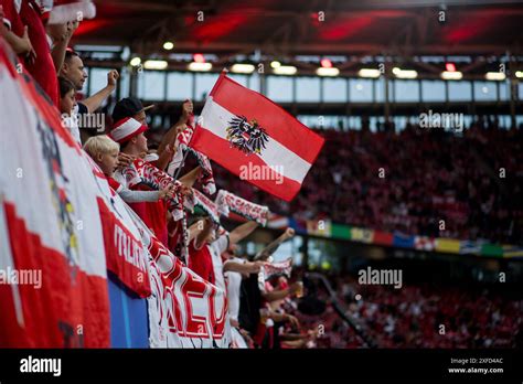 Fans Von Oesterreich Ger Austria Aut Vs Tuerkiye Tur Fussball