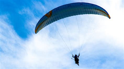 102 Year Old Veteran Becomes Britains Oldest Skydiver See Video