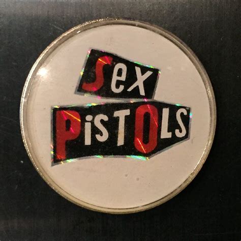 SEX PISTOLS VINTAGEメタルバッジ 45REVOLUTION