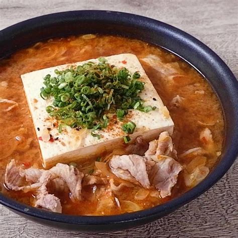 フライパンごと簡単 豆腐と豚肉の旨辛煮込み 作り方・レシピ クラシル Recipe Ethnic Recipes Recipes