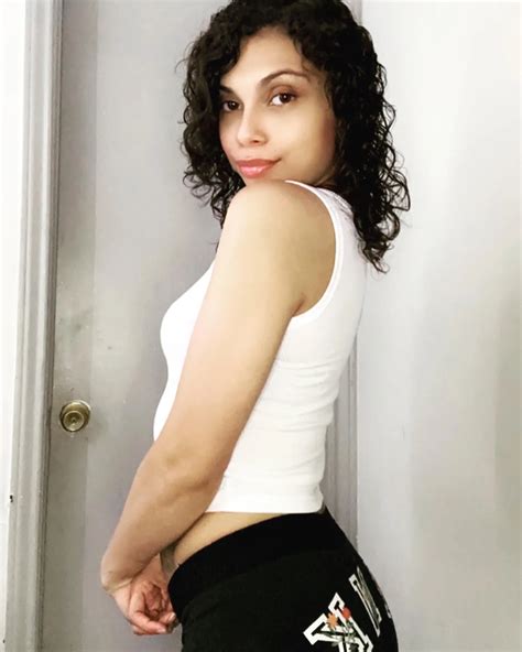 Alexa Skye 5 Nude Pics XHamster