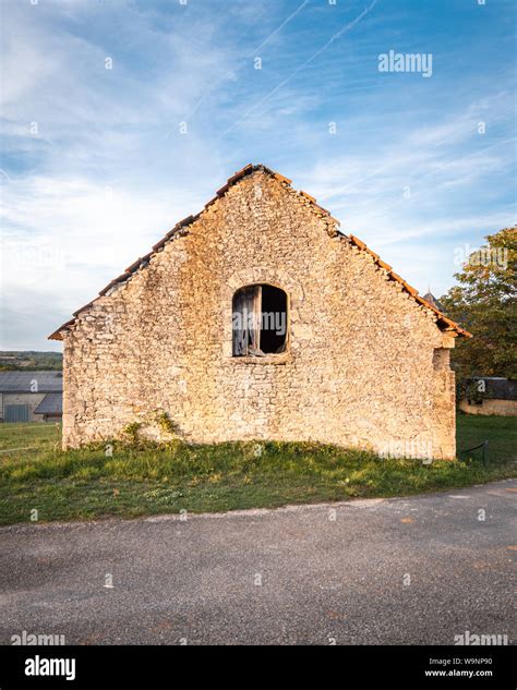 Medieval farm house hi-res stock photography and images - Alamy