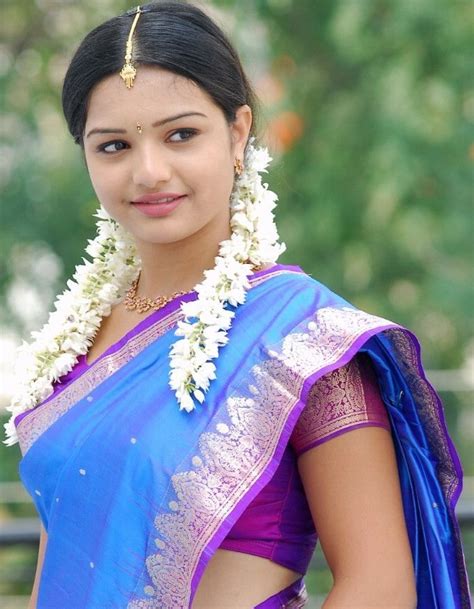 Hot Sexy Unseen Stills Teen Actress Yaamini Yamini Hot Sexy Spicy Bikini Cute Unseen Rare Thigh