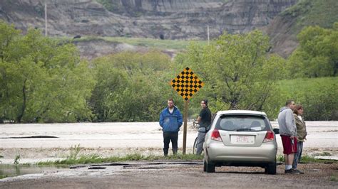 Widespread flooding hits the Prairies - The Globe and Mail