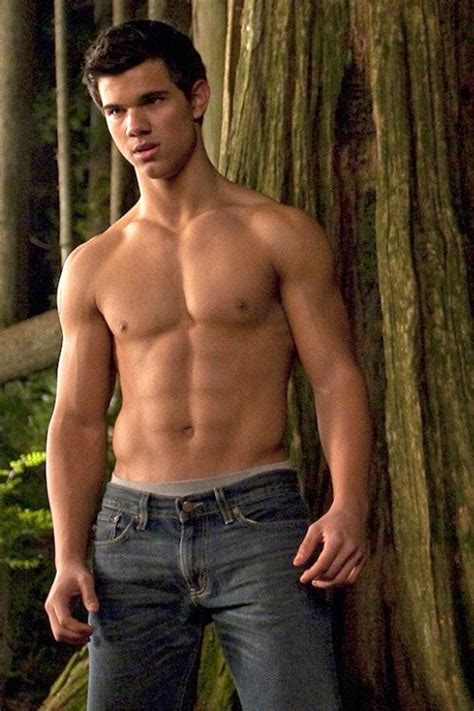 Pin On Twilight Taylor Lautner Taylor Lautner Shirtless Hottest Male Celebrities