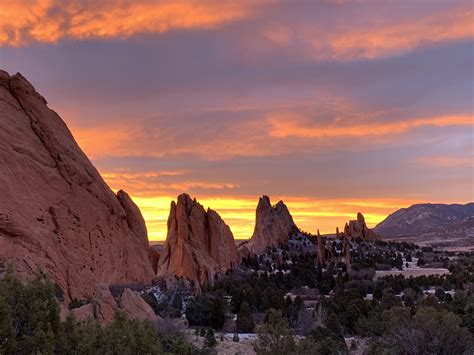 Sunrise at Garden of the Gods, CO : r/CampingandHiking