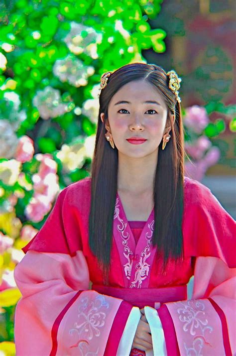 Baek Jin Hee As Empress Tanasiri Baek Jin Hee Empress Ki Traditional