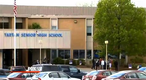 Curious Students Bring Loaded Handgun To Tartan High School Youtube