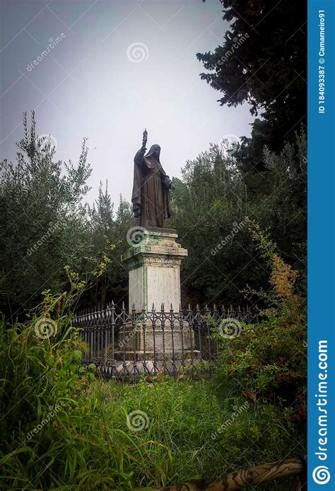 Statue of Saint Clare in Assisi, Italy Stock Image - Image of christ ...