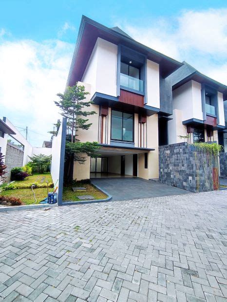 Rumah Mewah Lantai Dalam Cluster Di Palagan Sleman Yogyakarta